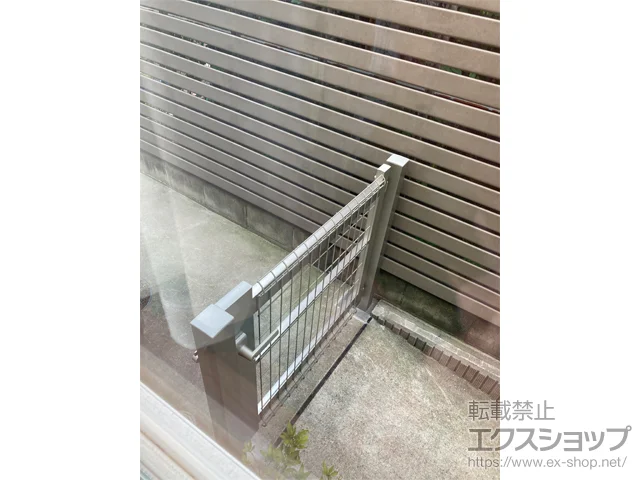 千葉県千葉市のYKKAPの門扉 イーネット門扉A1型 片開き　門柱使用 施工例