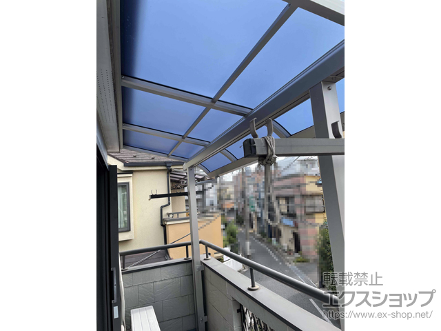 東京都練馬区ののバルコニー・ベランダ屋根 ソラリア R型 屋根タイプ 単体 積雪〜20cm対応 施工例