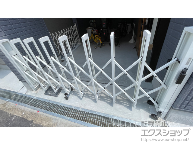 大阪府枚方市ののカーゲート トリップゲートII 1型 シンプル ノンレール 片開き　26S 施工例