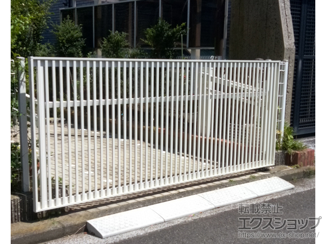 神奈川県横浜市ののカーゲート オーバードアS2型 手動式 施工例