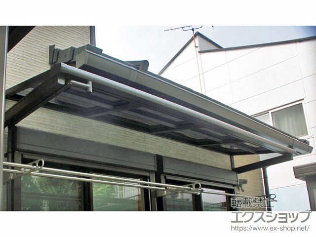 埼玉県さいたま市ののバルコニー・ベランダ屋根 スピーネ F型 ルーフタイプ 単体 積雪〜20cm対応 施工例