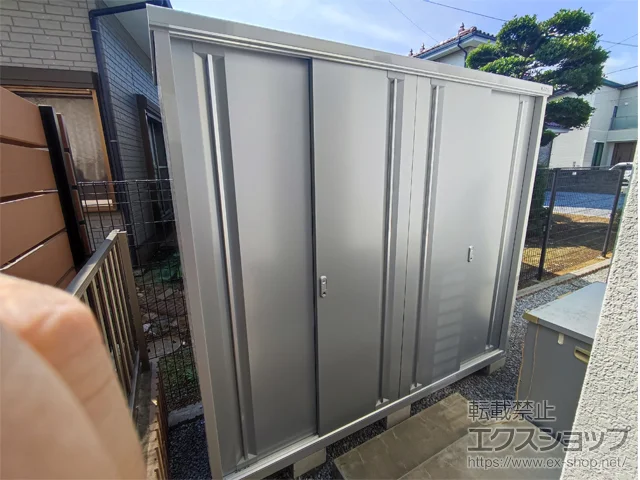 千葉県柏市のイナバの物置 シンプリー 一般型 2160×615×1903 MJX-216E-P-PS 施工例