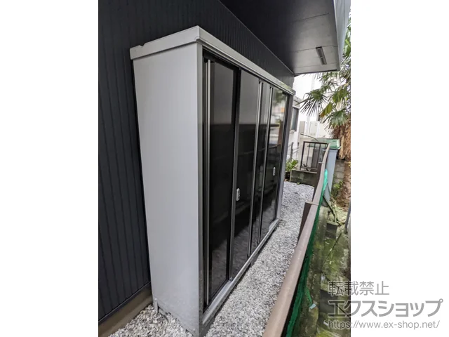 神奈川県横浜市のイナバの物置 シンプリー 一般型 1940×515×1903（MJX-195E） MJX-195E-EB 施工例