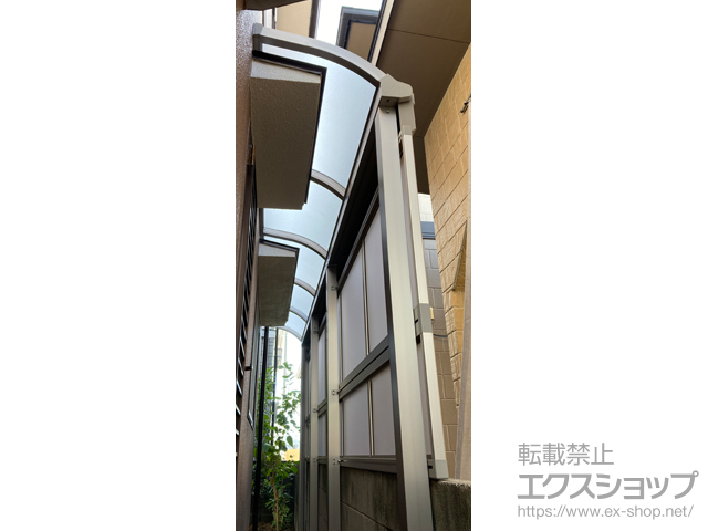 愛媛県松山市ののテラス屋根 プレシオステラスII R型 テラスタイプ 連棟　積雪〜20cm対応+前面パネル 施工例