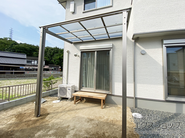 岡山県笠岡市ののテラス屋根 フーゴF 独立テラスタイプ 単体 積雪〜20cm対応+テラス対応躯体すき間ふさぎ材 施工例