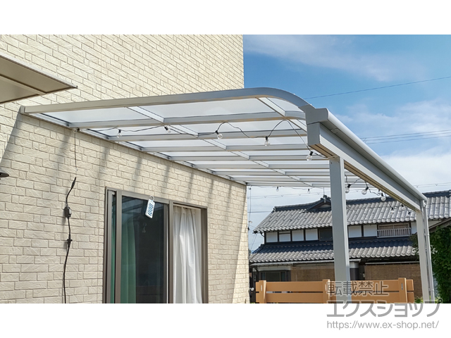 滋賀県長浜市ののテラス屋根 スピーネ R型 1500 テラスタイプ 単体 積雪〜50cm対応 施工例