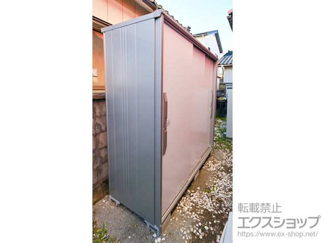 富山県富山市のの物置・屋外倉庫 エスモ 一般型 1950×774×1913（ESF-1907A） ESF-1907A-TW 施工例