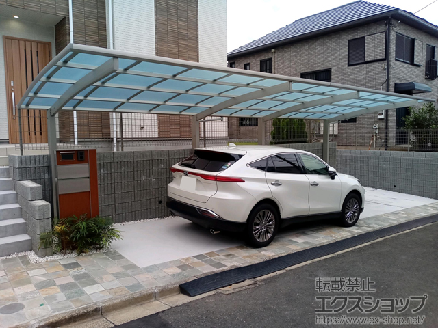 神奈川県横浜市ののカーポート アリュース 縦連棟　積雪〜20cm対応 施工例