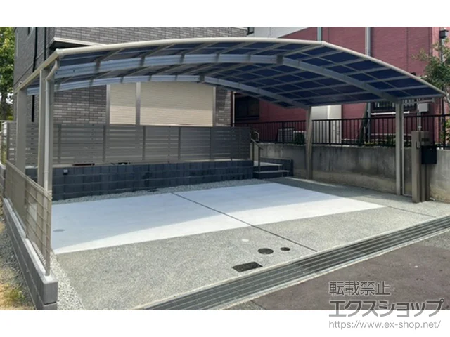 兵庫県神戸市のYKKAPのカーポート アリュース トリプル　積雪～20cm対応 施工例