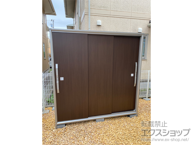 東京都町田市のの物置・屋外倉庫 エスモ 一般型 1950×924×1913 ESF-1909A-WC 施工例