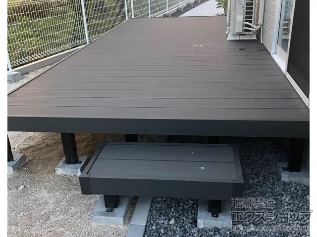 福島県郡山市のYKKAPのウッドデッキ リウッドデッキ 200＋独立式リウッドステップ2型 施工例