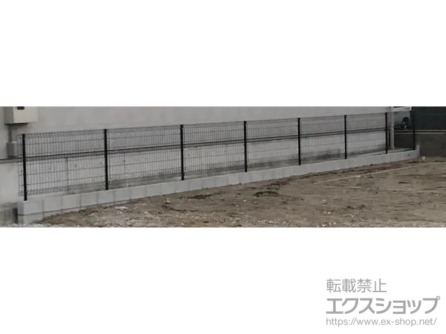 愛知県名古屋市のYKKAPのフェンス・柵・塀 イーネットフェンス 3F型　自由柱施工 施工例