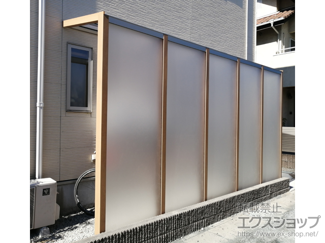 静岡県浜松市ののテラス屋根 アウタールーフ 7型 ポリカーボネート Bタイプ基本 積雪〜20ｃｍ対応 施工例