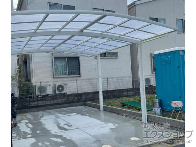 大阪府東大阪市ののカーポート ネスカR (ラウンドスタイル) ワイド 積雪〜20cm対応 施工例