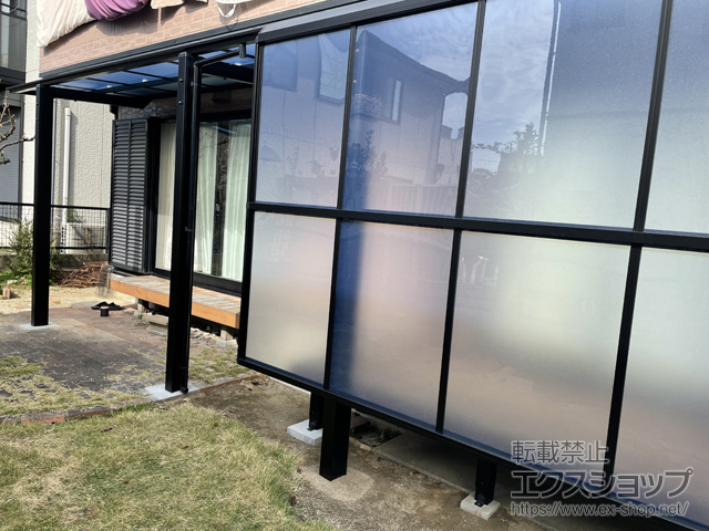 福岡県筑後市ののテラス屋根 フーゴF 独立テラスタイプ 連棟 積雪〜20cm対応+サイドパネル2段 施工例