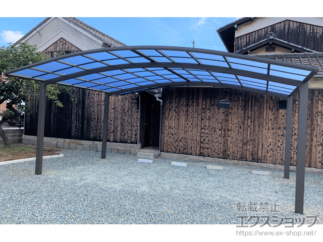 岡山県倉敷市ののカーポート フーゴR (ラウンドスタイル) ワイド 積雪〜20cm対応 施工例