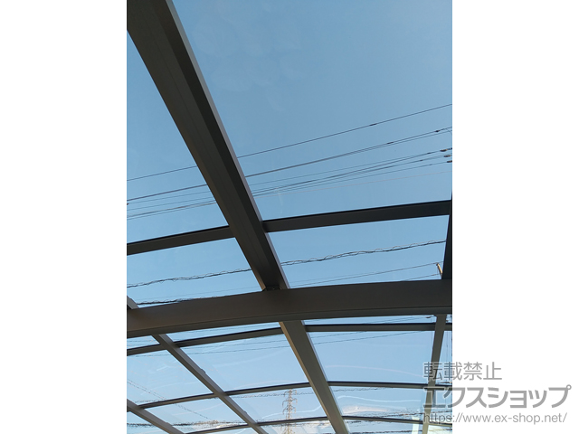 埼玉県鴻巣市ののカーポート ネスカR (ラウンドスタイル) ワイド 積雪〜20cm対応 施工例