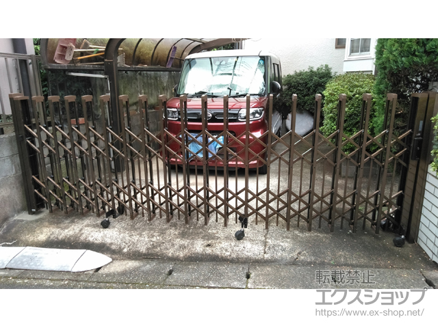 神奈川県川崎市ののカーゲート トリップゲートII P型 ペットガード付き ノンレール 片開き *37S 施工例