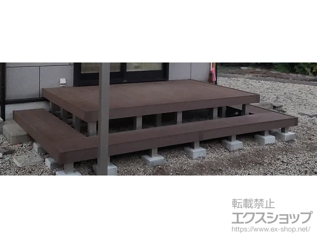 岐阜県関市ののウッドデッキ、テラス屋根 リウッドデッキ 200＋段床セット　正面・両側面段床1段 施工例