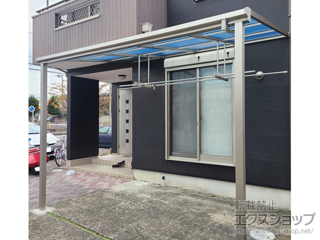 神奈川県厚木市ののテラス屋根 ソラリア F型 テラスタイプ 単体 積雪〜20cm対応+吊り下げ式固定物干し 施工例
