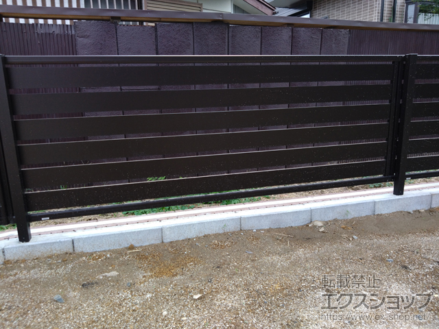 茨城県常陸大宮市ののフェンス・柵 モクアルフェンス 横板タイプ 自由柱施工 施工例