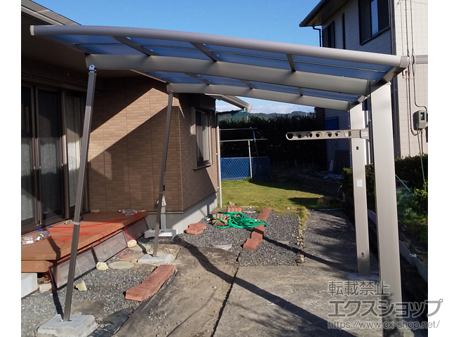 山口県下関市ののカーポート ネスカR (ラウンドスタイル) 積雪〜20cm対応+着脱式サポート柱+物干しセット 施工例