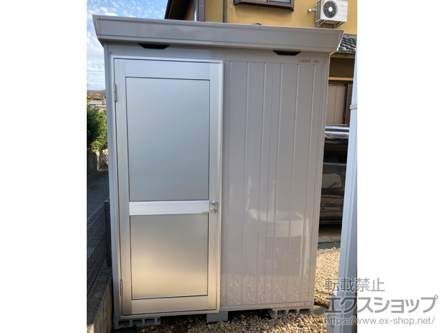 埼玉県三郷市のの物置・屋外倉庫 断熱材付物置 FORTAプラス ドアタイプ(逆開き) 一般型 1790×1370×2375 FP-1814HD-SLC 施工例