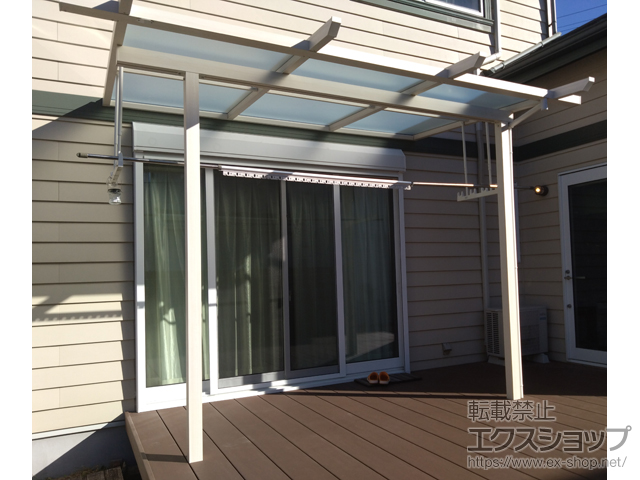 愛知県知多郡阿久比町ののテラス屋根 サザンテラス (パーゴラ仕様) テラスタイプ 単体　積雪〜20cm対応＋吊り下げ式物干し 標準 施工例