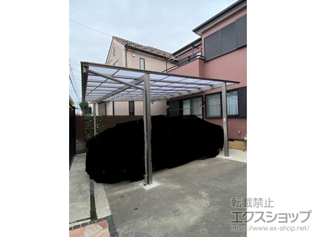 埼玉県さいたま市ののカーポート フーゴF (フラットスタイル) ワイド 積雪〜20cm対応＋スピーネ 壁付け物干し 施工例