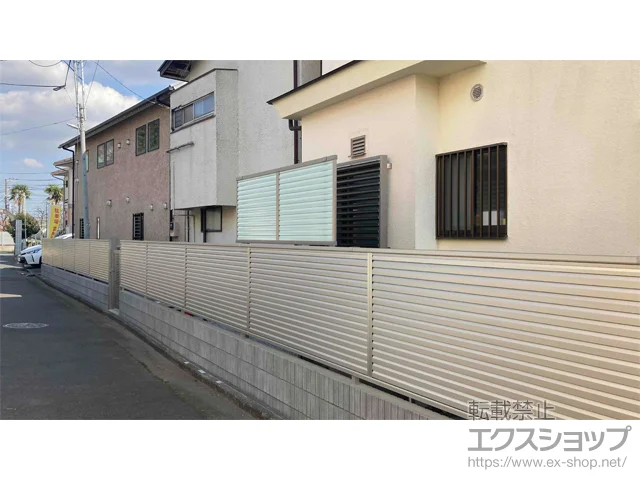 神奈川県藤沢市のValue Selectのフェンス・柵・塀 ミエーネフェンス 目隠しルーバータイプ　自由柱施工 施工例