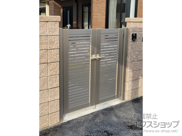 兵庫県丹波篠山市のの門扉 シンプレオ門扉3型 横太格子 両開き 門柱使用 施工例