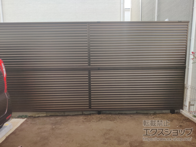 千葉県松戸市ののフェンス・柵 ミエーネフェンス 目隠しルーバータイプ 2段支柱 自立建て用 施工例