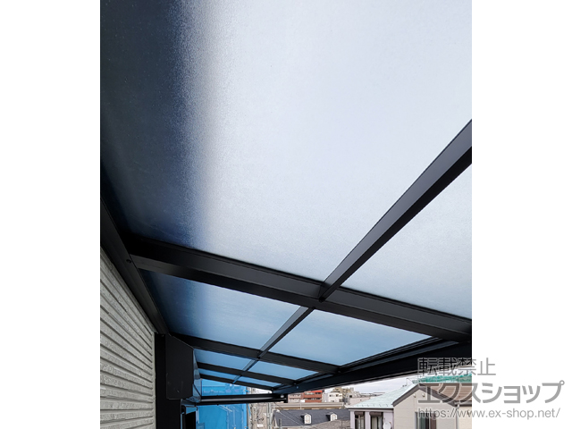 東京都江戸川区ののバルコニー・ベランダ屋根 スピーネ F型 ルーフタイプ 連棟 積雪〜20cm対応 施工例