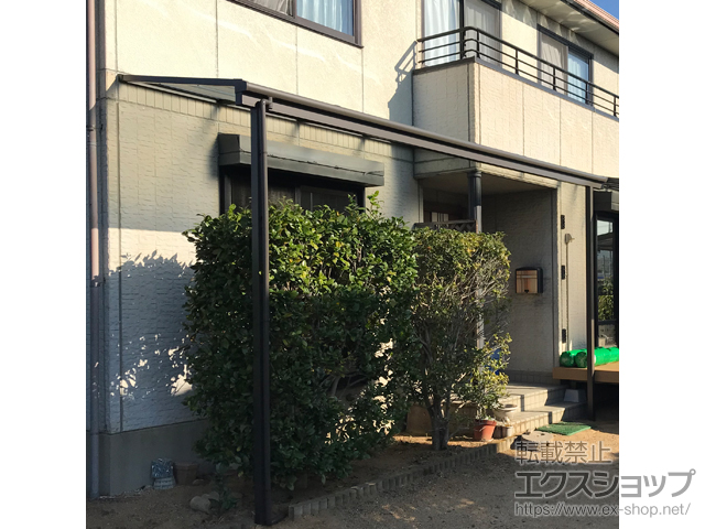 香川県仲多度郡琴平町ののテラス屋根 スピーネ F型 テラスタイプ 単体 積雪〜20cm対応 *躯体側出幅違い納まり 施工例