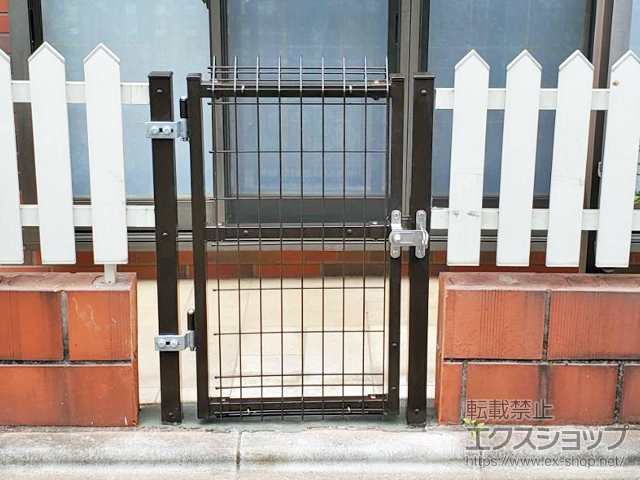 東京都練馬区のの門扉 メッシュフェンスG10 門扉 片開き 柱使用 施工例