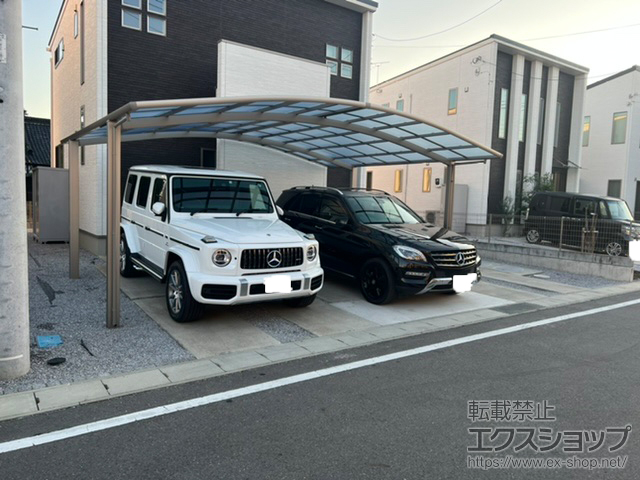群馬県高崎市ののカーポート ネスカR (ラウンドスタイル) ワイド 積雪〜20cm対応 施工例