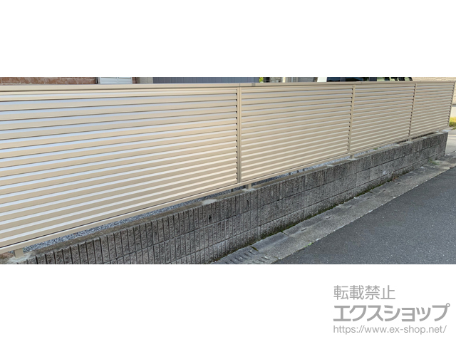 福岡県行橋市ののフェンス・柵 ミエーネフェンス 目隠しルーバータイプ・自由柱施工 施工例