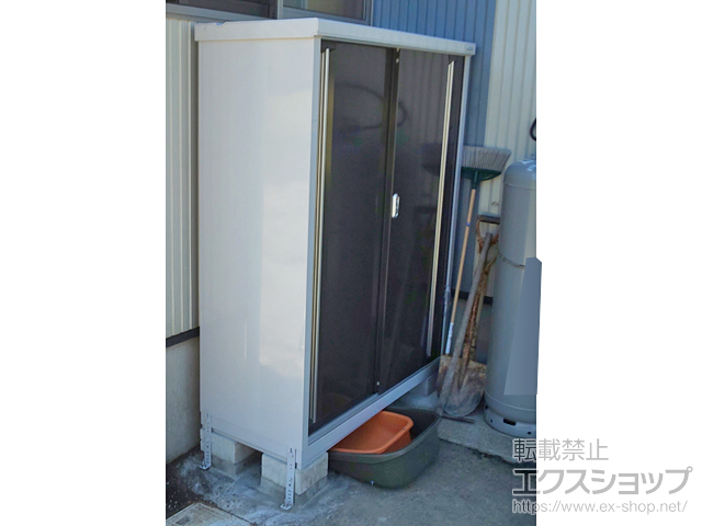 佐賀県三養基郡みやき町のの物置・屋外倉庫 シンプリー 一般型 1320×515×1603 MJX-135D-P-EB 施工例