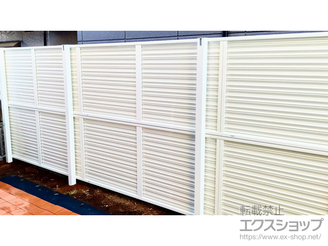 千葉県柏市ののフェンス・柵 ミエーネフェンス 目隠しルーバータイプ 2段支柱 自立建て用 施工例