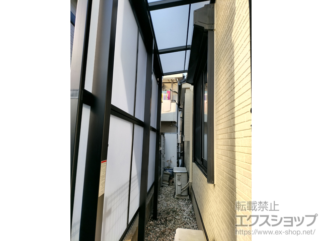埼玉県川越市ののテラス屋根 スピーネ F型 テラスタイプ 単体 積雪〜20cm対応＋前面スクリーン 2段 施工例