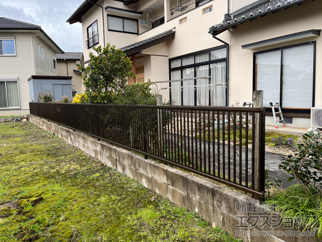 島根県出雲市ののフェンス・柵 シンプレオフェンス10F型 縦格子32本 自由柱施工 施工例
