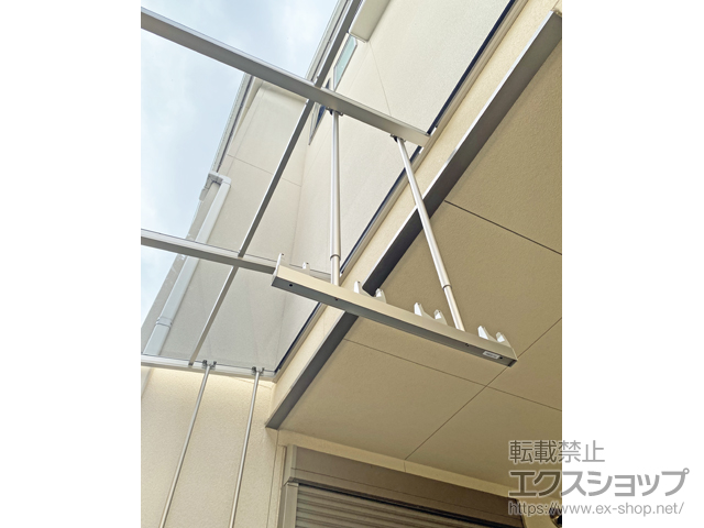 京都府長岡京市ののテラス屋根 プレシオステラスII F型 テラスタイプ 単体 積雪〜20cm対応＋吊り下げ式物干し 施工例