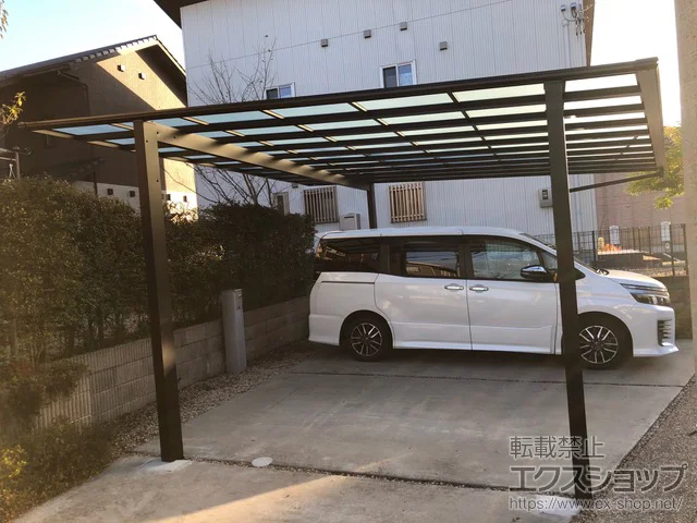 三重県伊賀市のYKKAPのカーポート エフルージュ ツイン FIRST 積雪～20cm対応 施工例