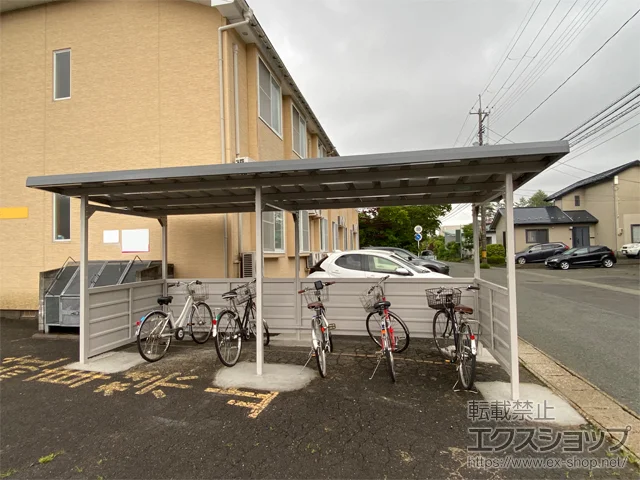 秋田県秋田市のヨドコウのサイクルポート・自転車置き場 ヨド自転車置場 YOKCタイプ 連棟 積雪型 施工例