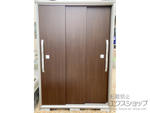 滋賀県野洲市のの物置・屋外倉庫 エスモ 一般型 1350×924×1913 ESF-1309A-WC 施工例