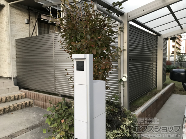 栃木県宇都宮市ののフェンス・柵 ミエーネフェンス 目隠しルーバータイプ 2段支柱 自立建て用 施工例