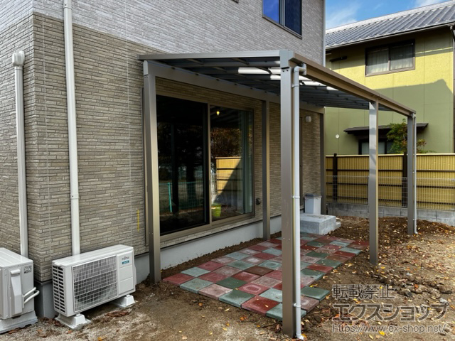 島根県松江市ののテラス屋根 ソラリア F型 積雪50cm対応 独立タイプ 連棟 〜50cm対応 施工例