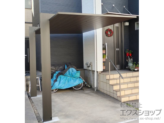 愛知県東海市ののカーポート カーポートSC 木調マテリアルカラー 積雪〜20cm対応+屋根固定 ダウンライト 施工例