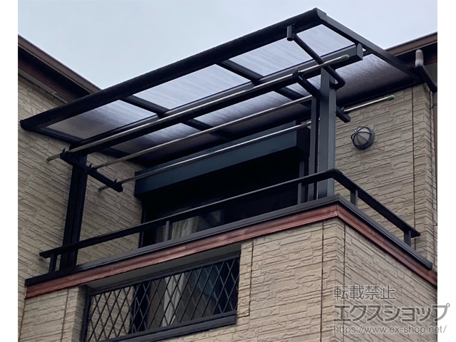 神奈川県厚木市ののバルコニー・ベランダ屋根 ソラリア F型 屋根タイプ 単体 積雪〜20cm対応 施工例