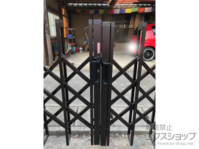 徳島県三好市ののカーゲート トリップゲートII N型 ノンキャスター 両開き 54W（27S+27M） 施工例